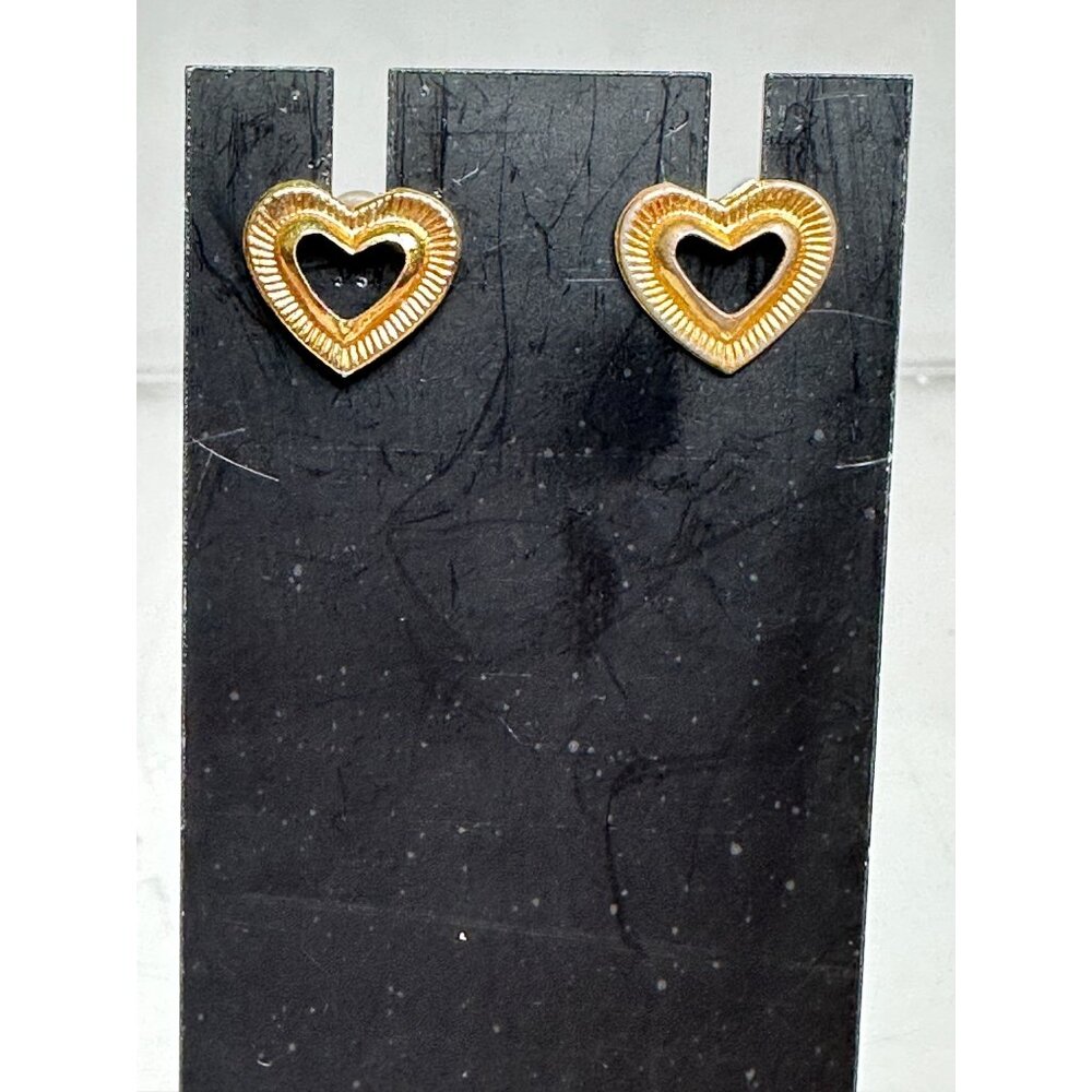Gold-Tone Heart-Shaped Stud Earrings Textured Detailing Womens Fashion Jewelry